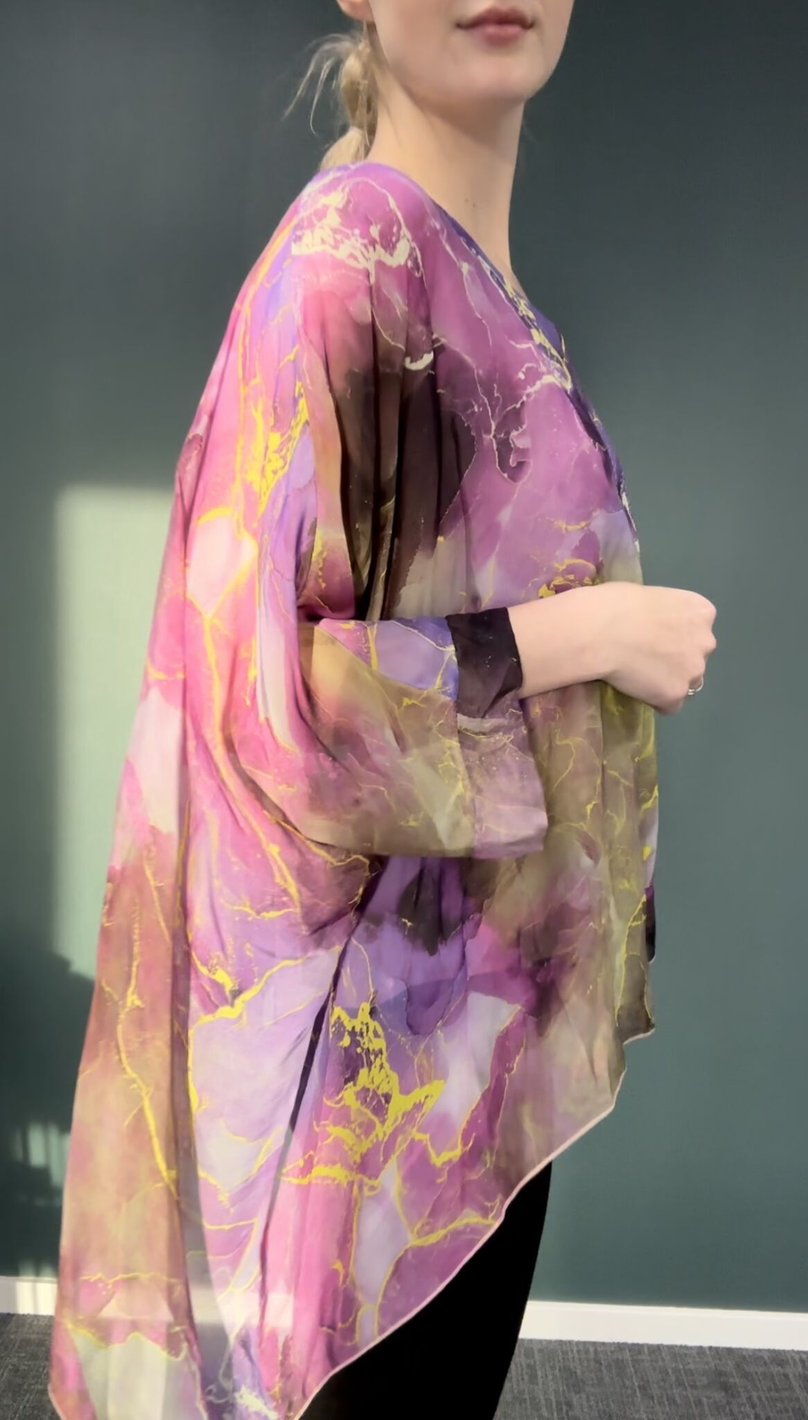 Onesize silke bluse med 3/4 ærme med print